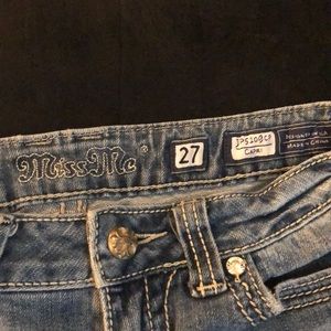 Miss Me Capri Jeans